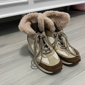 Michael Kors Faux Fur High Top Lace Up Beige Sneakers Size 5